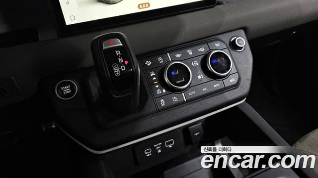 Land Rover Defender (L663) 110 D240 SE, 2020 9