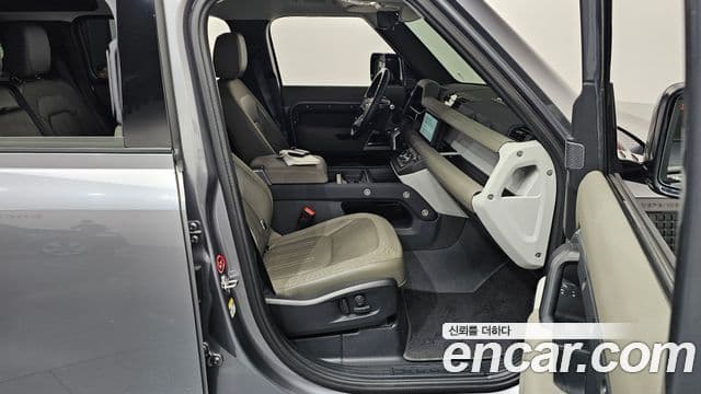 Land Rover Defender (L663) 110 D240 SE, 2020 11