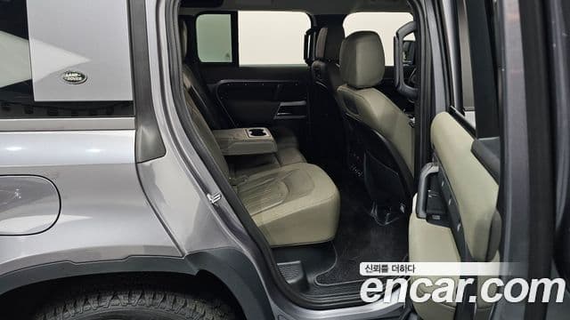 Land Rover Defender (L663) 110 D240 SE, 2020 12