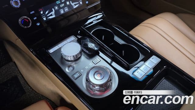 Genesis G80 (RG3) бензин 2.5 турбо AWD, 2025 9