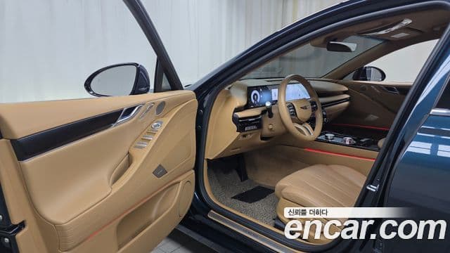 Genesis G80 (RG3) бензин 2.5 турбо AWD, 2025 10