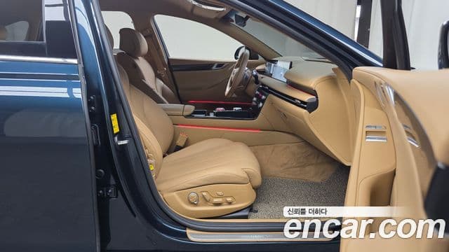 Genesis G80 (RG3) бензин 2.5 турбо AWD, 2025 11