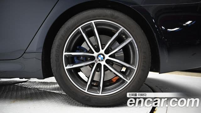 BMW 5시리즈 (G30) 520i M Sport, 2023 все фото