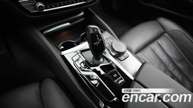 BMW 5시리즈 (G30) 520i M Sport, 2023 9