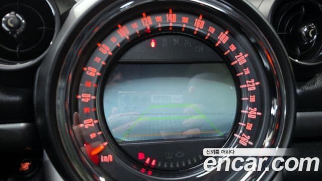 Mini Cooper D Countryman 1세대, 2015 14