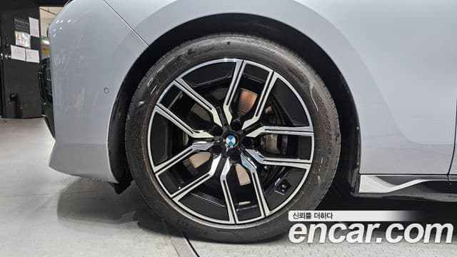 BMW 7시리즈 (G70) 740i sDrive M Sport, 2023 все фото