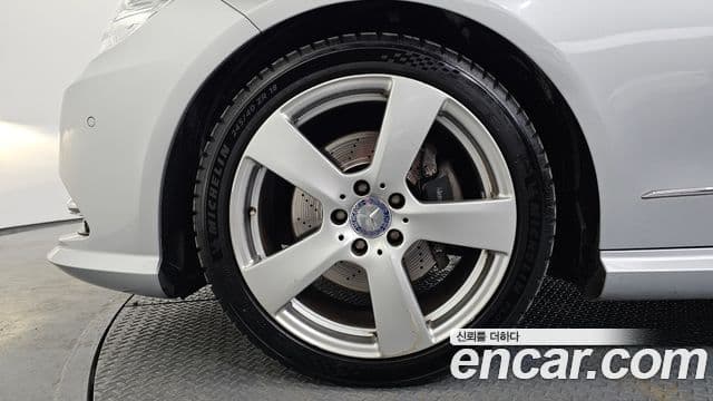 Mercedes-Benz E-класс W212 E300 Avantgarde Sport пакет, 2013 все фото