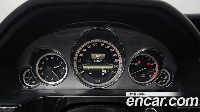 Mercedes-Benz E-класс W212 E300 Avantgarde Sport пакет, 2013 8