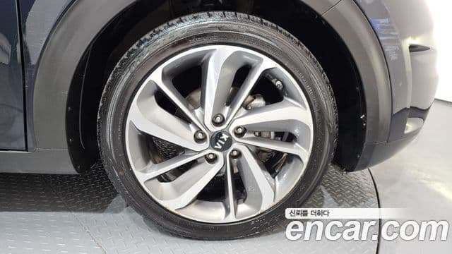 Kia Niro Noblesse, 2018 все фото