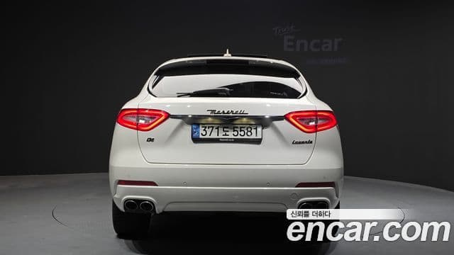 Maserati Levante 3.0 AWD GranLusso, 2020 4