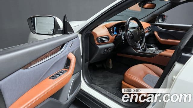 Maserati Levante 3.0 AWD GranLusso, 2020 10