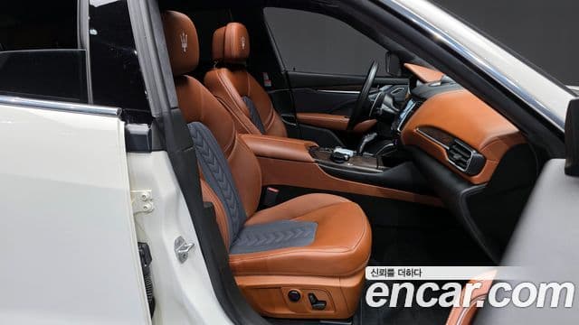 Maserati Levante 3.0 AWD GranLusso, 2020 11