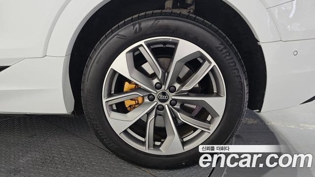 Audi e-Tron, 2023 все фото