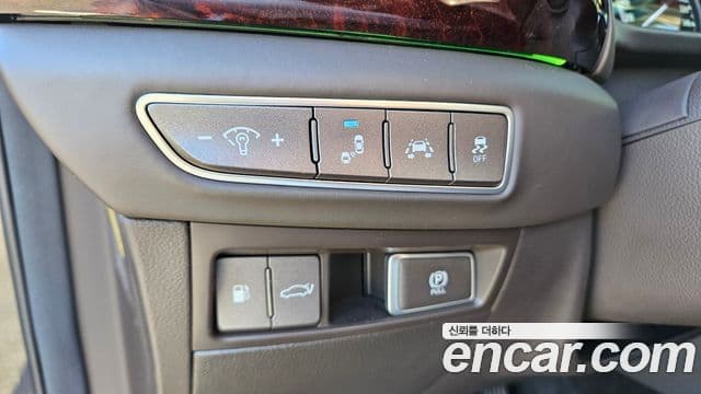 Genesis EQ900 Prestige, 2016 15