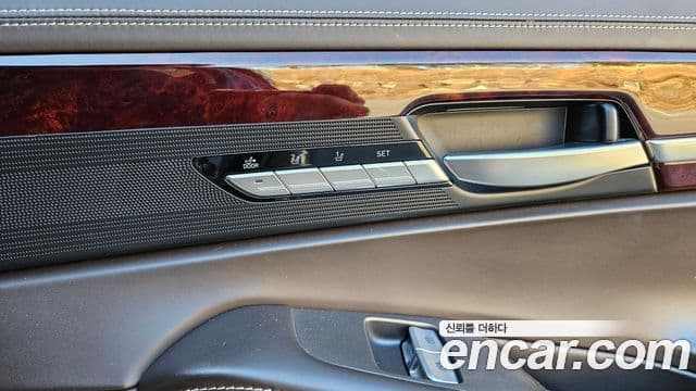 Genesis EQ900 Prestige, 2016 19