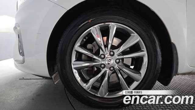 Kia The / новый New Carnival President, 2019 все фото