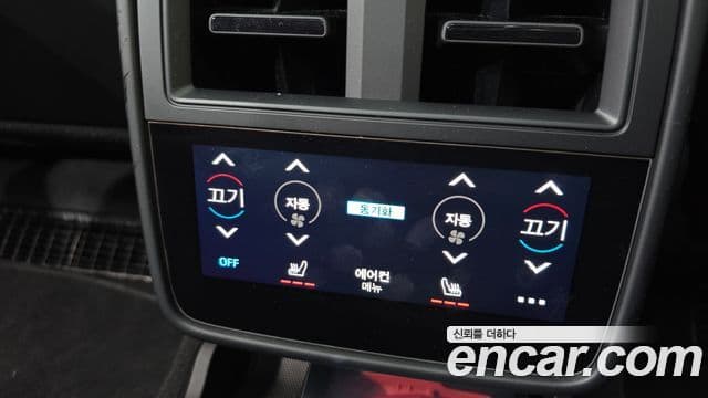 Porsche 타이칸 4S, 2025 18