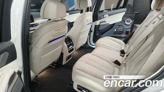 BMW X7 (G07) xDrive 40i Design Pure Excellence 7인승, 2025 11