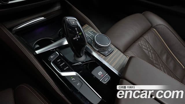 BMW 5시리즈 (G30) 520d M Sport Plus, 2018 9