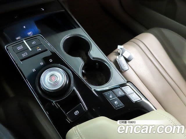 Kia K8 гибрид Noblesse, 2022 13