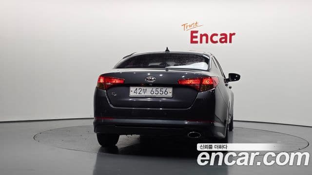 Kia K5 2.0 Deluxe, 2012 4