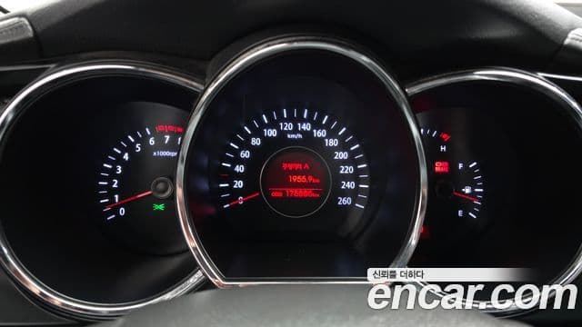 Kia K5 2.0 Deluxe, 2012 8