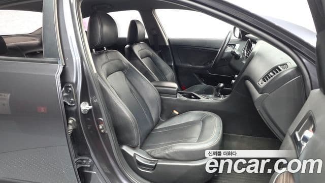 Kia K5 2.0 Deluxe, 2012 11