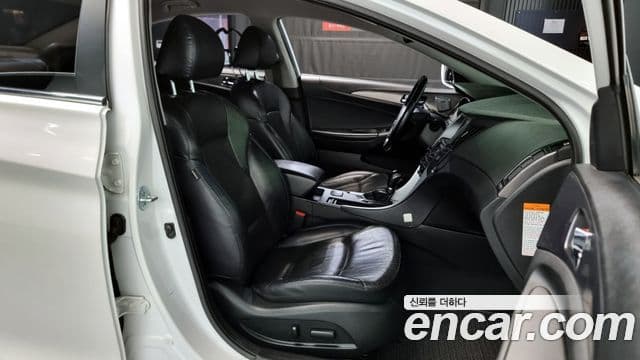 Hyundai Sonata гибрид Modern, 2014 10