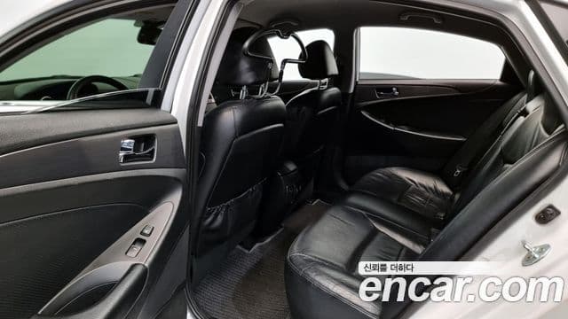 Hyundai Sonata гибрид Modern, 2014 12