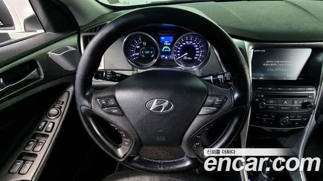 Hyundai Sonata гибрид Modern, 2014 13