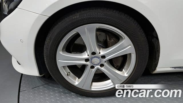 Mercedes-Benz E-класс W213 E220d Avantgarde Intelligent Drive, 2017 все фото