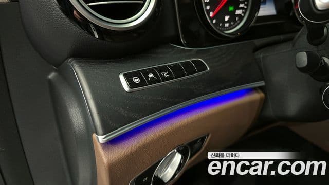Mercedes-Benz E-класс W213 E220d Avantgarde Intelligent Drive, 2017 18