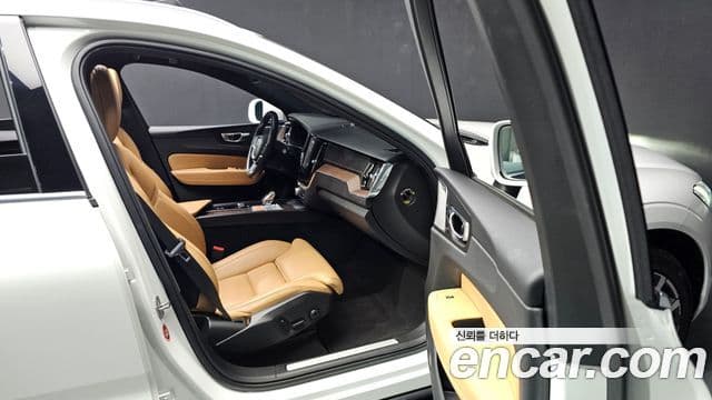 Volvo XC60 2세대 B6 Inscription, 2022 11
