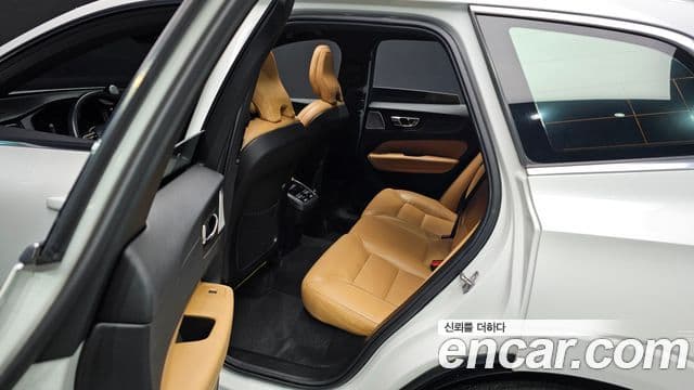 Volvo XC60 2세대 B6 Inscription, 2022 12