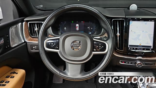 Volvo XC60 2세대 B6 Inscription, 2022 13