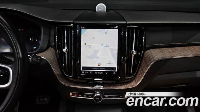 Volvo XC60 2세대 B6 Inscription, 2022 14