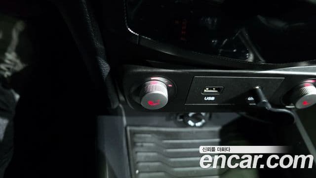 KG모빌리티(SsangYong) Tivoli VX 2WD, 2017 18