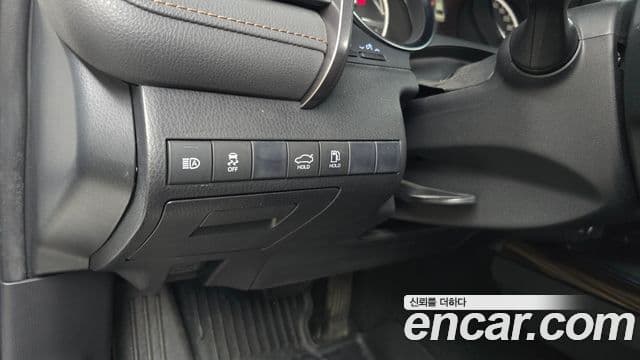 Toyota 캠리 (XV70) 2.5 XLE гибрид, 2019 14