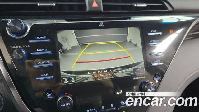 Toyota 캠리 (XV70) 2.5 XLE гибрид, 2019 17