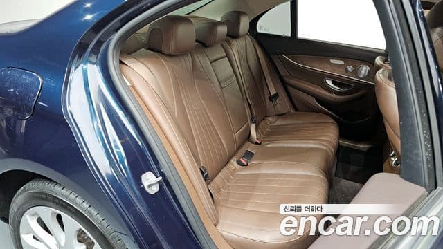 Mercedes-Benz E-класс W213 Exclusive, 2018 12