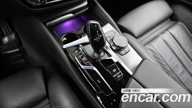 BMW 5시리즈 (G30) 520i M Sport, 2023 9