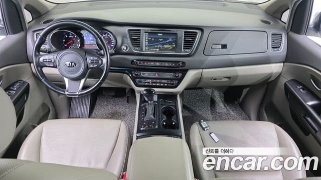 Kia All New Carnival Luxury, 2016 7