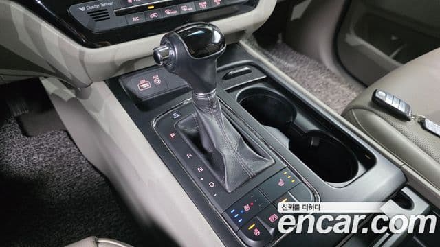 Kia All New Carnival Luxury, 2016 9