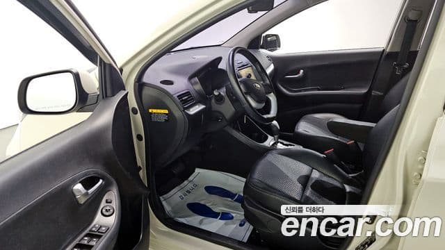 Kia All New Morning Deluxe Trendy, 2014 10