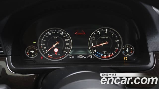 BMW 5시리즈 (F10) 528i xDrive M аэродинамический Special Edition, 2016 8