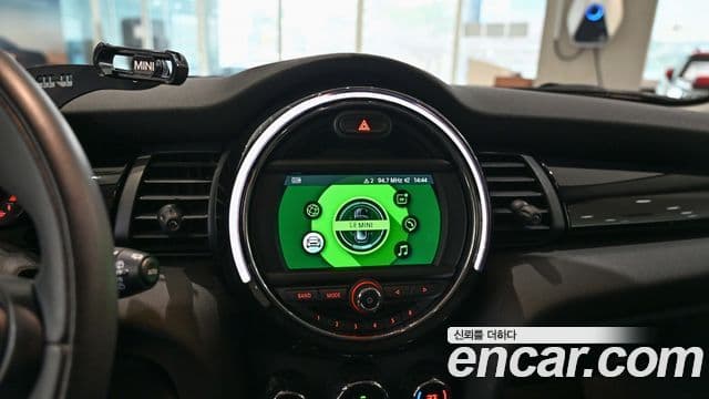 Mini Cooper 3세대, 2020 14