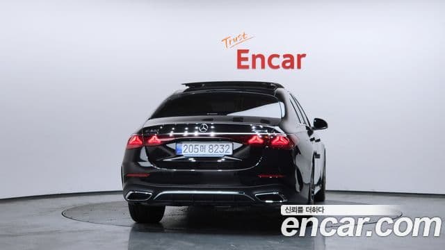 Mercedes-Benz E-класс W214 AMG Line, 2025 4