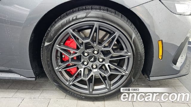 Ford Mustang 7세대 5.0 GT Premium кабриолет, 2024 все фото