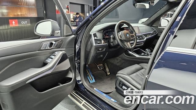 BMW X7 (G07) xDrive 40i M Sport 6인승, 2022 11