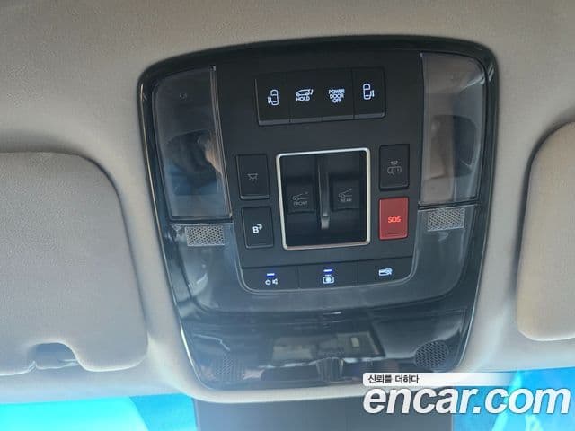 Hyundai Staria Inspiration, 2025 11